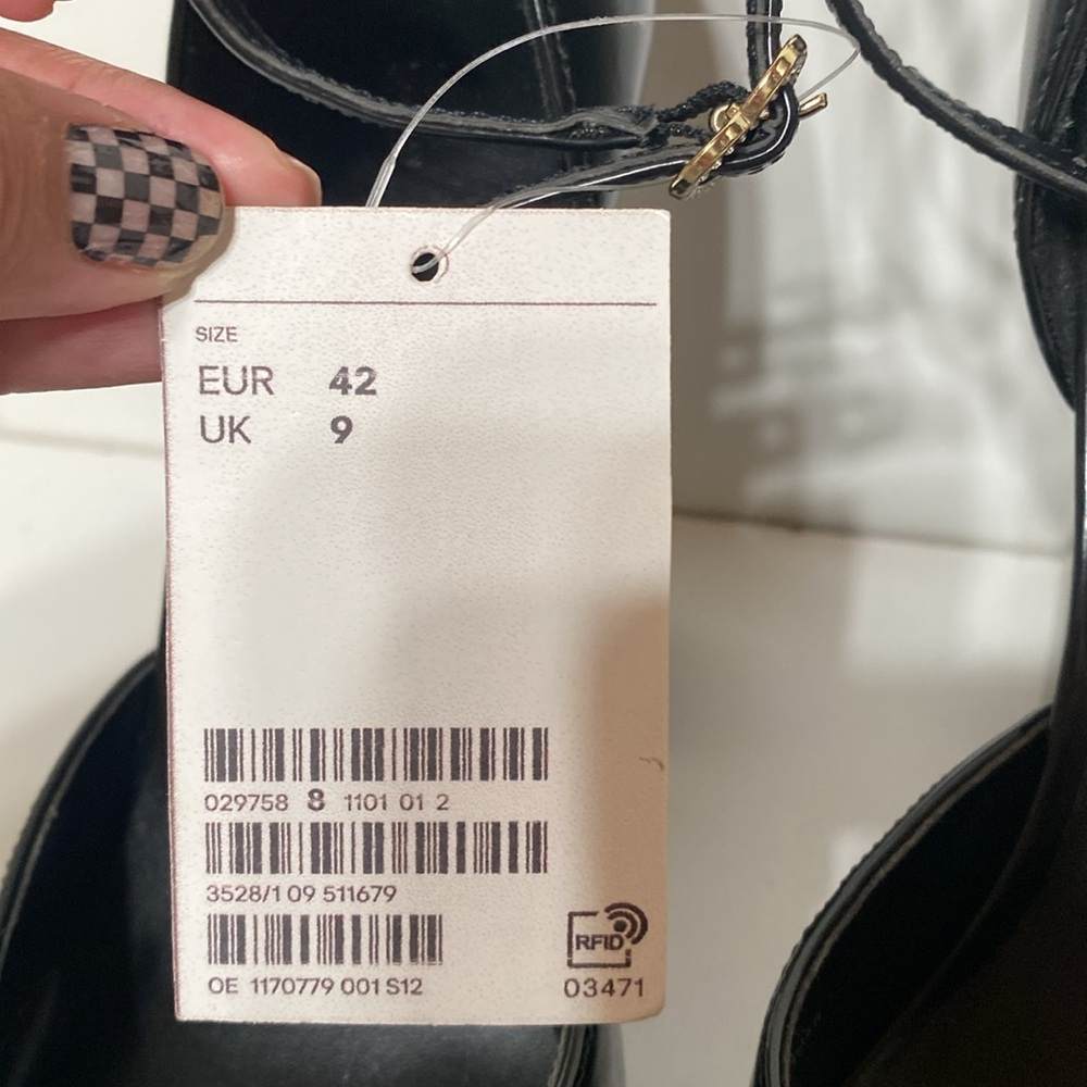 H&M Platform Heels - Picture 9 of 17